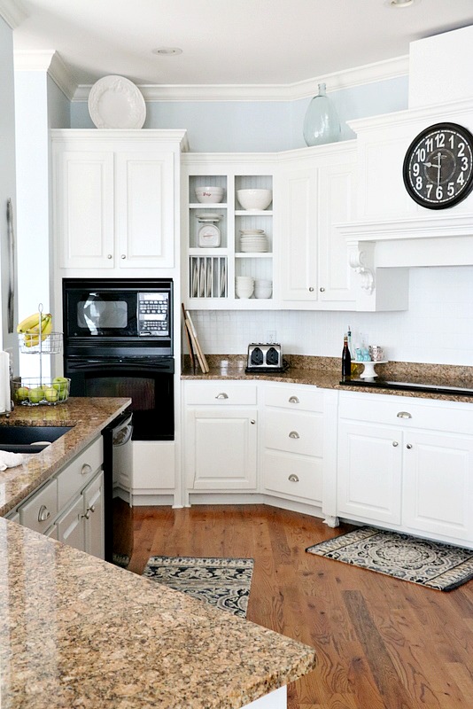 painting kitchen cabinet white color